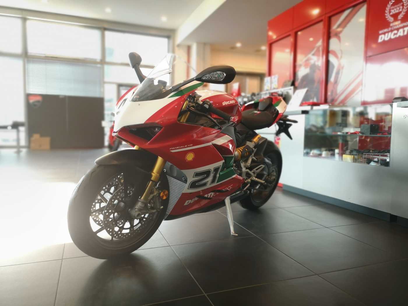 DUCATI PANIGALE V2 BAYLISS EDITION 