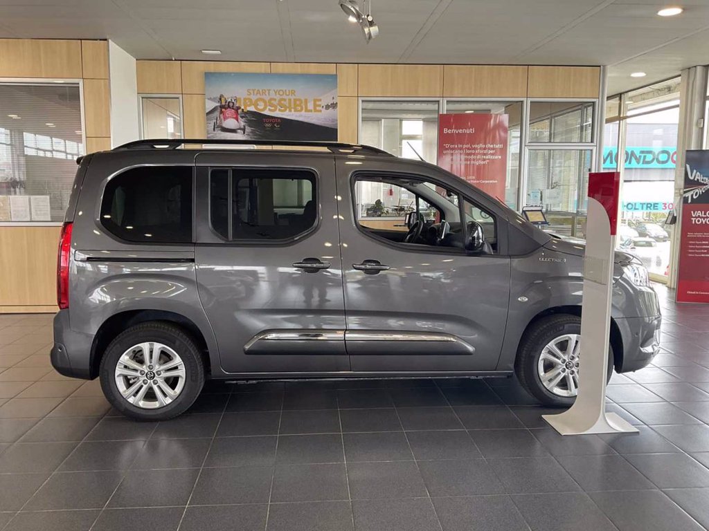 TOYOTA Proace city verso electric l1 50kwh d luxury