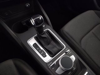 AUDI Q2 35 2.0 tdi business quattro s-tronic