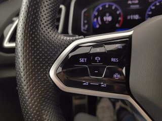 VOLKSWAGEN T-roc 1.5 tsi r-line