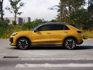 VOLKSWAGEN T-Roc 1.5 eTSI ACT 150 CV DSG R-Line