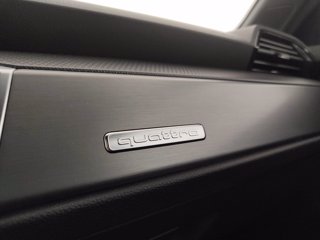 AUDI Q3 40 2.0 tfsi s line edition quattro s-tronic