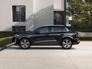 AUDI Q3 e-hybrid 200 kW S tronic S line edition