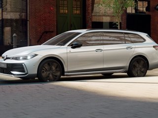 VOLKSWAGEN Passat 1.5 etsi act r-line 150cv dsg