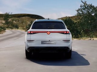 VOLKSWAGEN T-Roc 1.5 eTSI ACT 150 CV DSG R-Line