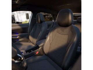 VOLKSWAGEN T-Roc 1.5 eTSI ACT 150 CV DSG R-Line