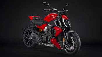 Ducati Diavel V4 MY23 Overview Gallery 1920X1080 01