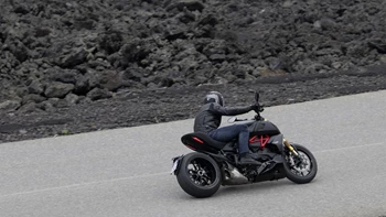 Diavel 01